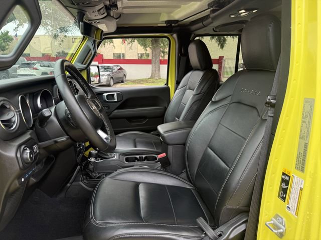 Used 2023 Jeep Wrangler Unlimited Sahara w/ Cold Weather Group AWD/4WD image 27