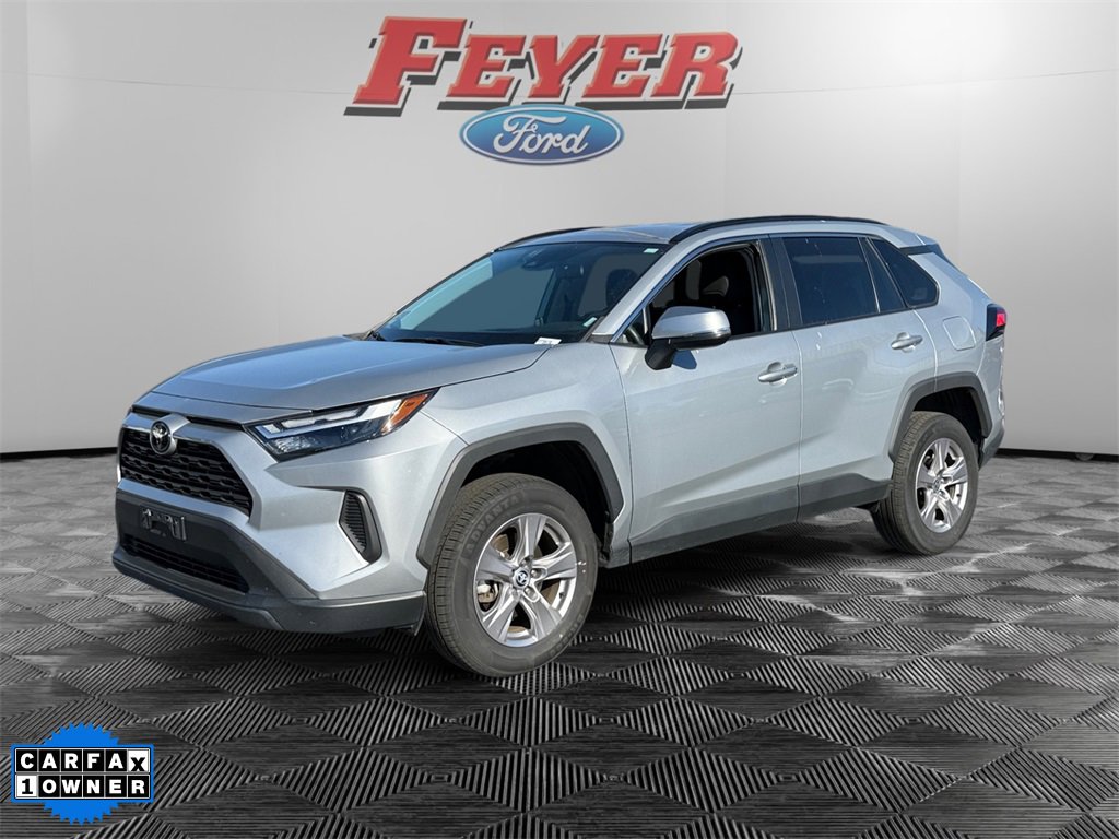 Used 2023 Toyota RAV4 XLE image 1