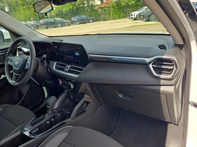 Used 2025 Chevrolet TrailBlazer LT AWD/4WD image 27
