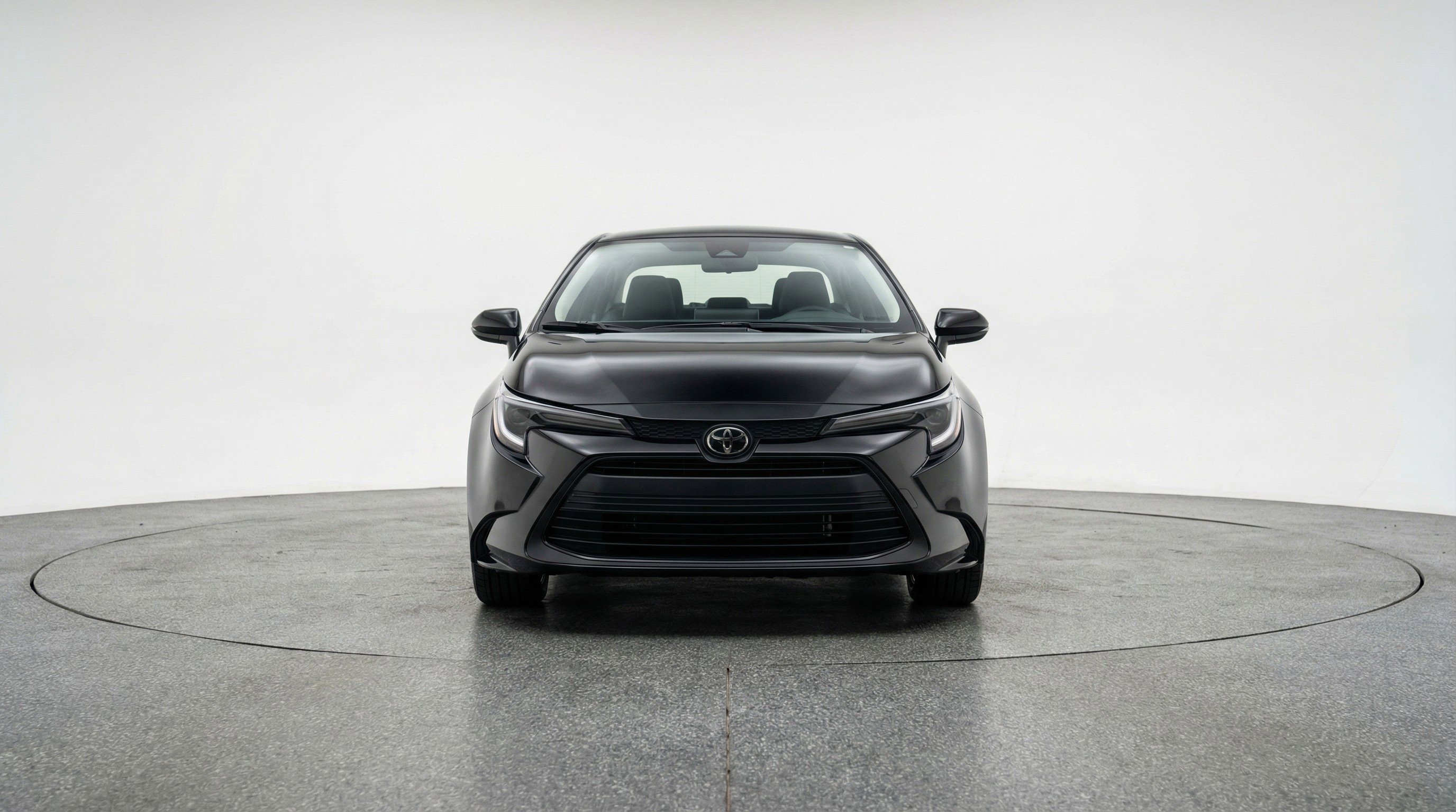 Used 2025 Toyota Corolla LE image 2