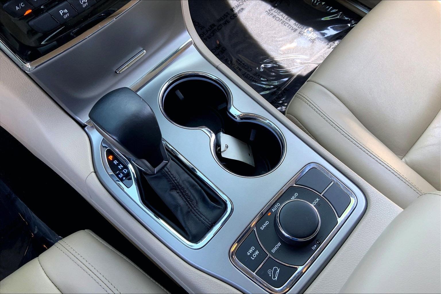 Certified 2021 Jeep Grand Cherokee Limited AWD/4WD image 15