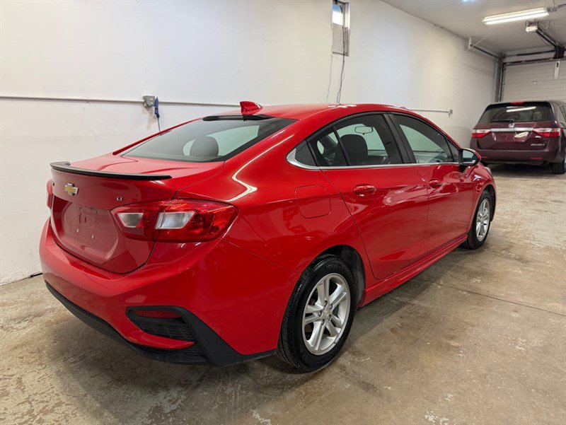 Used 2017 Chevrolet Cruze LT w/ Sun And Sound Package image 6