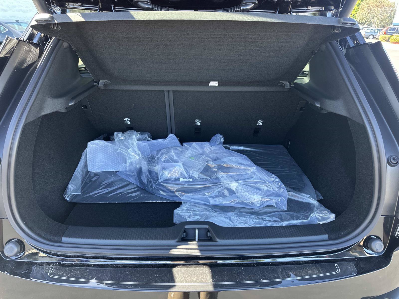 New 2026 Volvo EX30 Plus w/ Climate Package AWD/4WD image 18