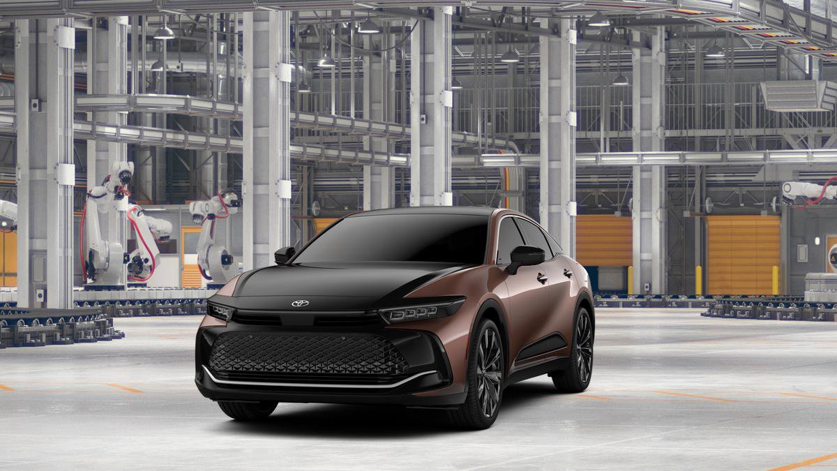 New 2026 Toyota Crown Platinum image 3