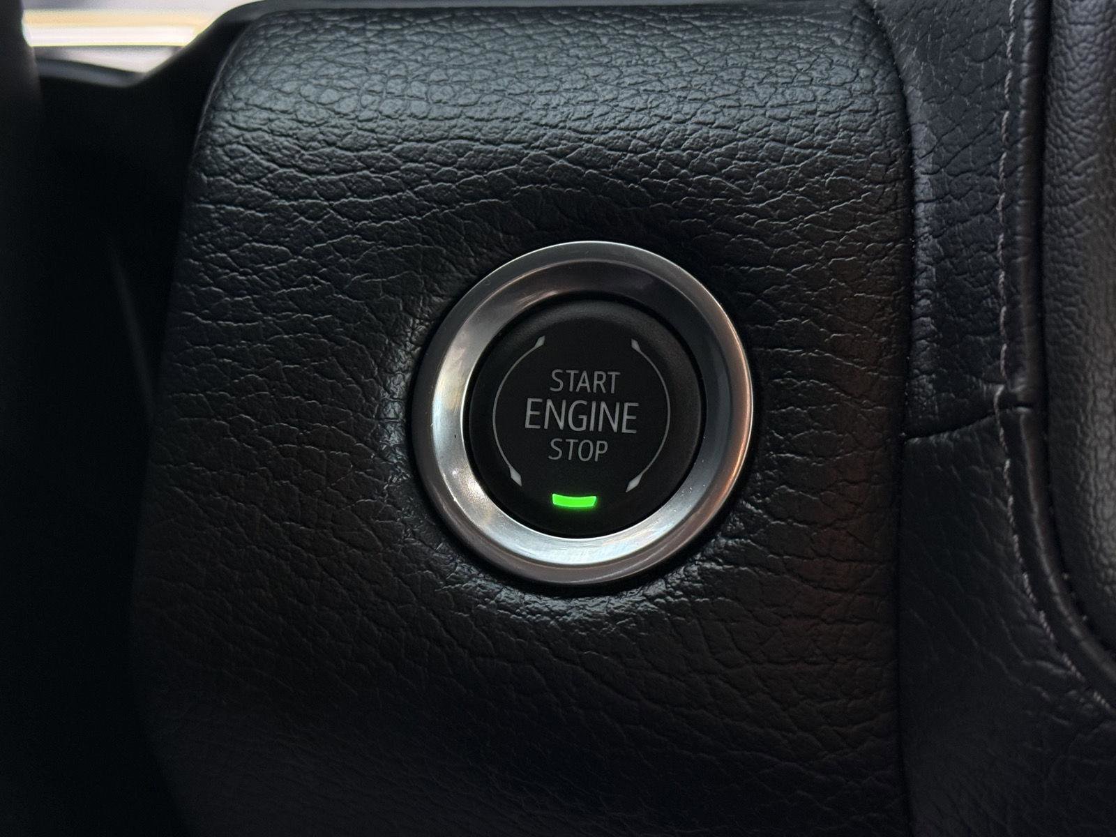 Used 2024 GMC Yukon Denali w/ Denali Reserve Package image 20