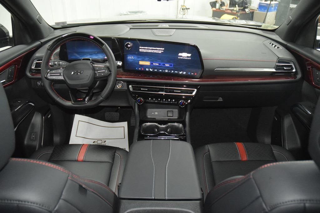 New 2026 Chevrolet Traverse RS AWD/4WD image 32
