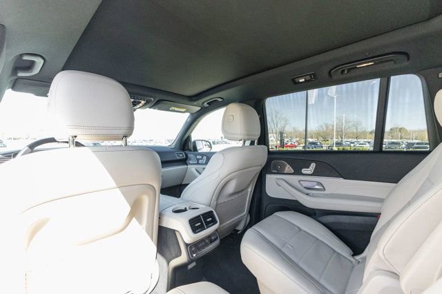 Certified 2025 Mercedes-Benz GLS 450 4MATIC image 29