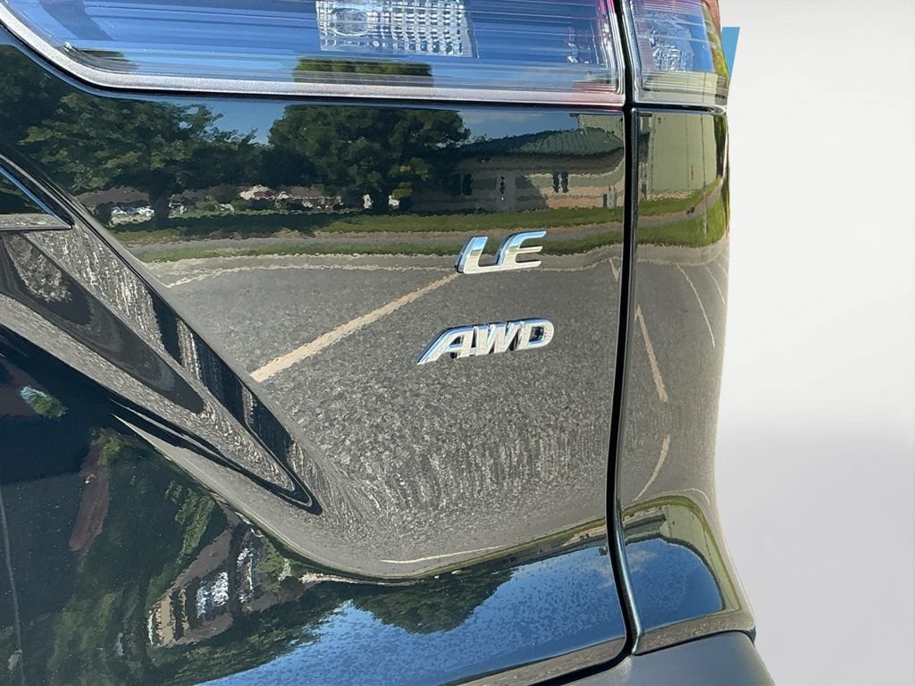 Certified 2026 Toyota Corolla Cross LE w/ Moonroof Package AWD/4WD image 20