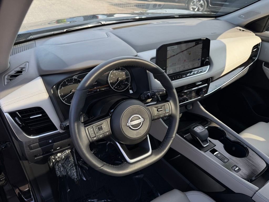 Used 2023 Nissan Rogue SL w/ SL Premium Package image 19