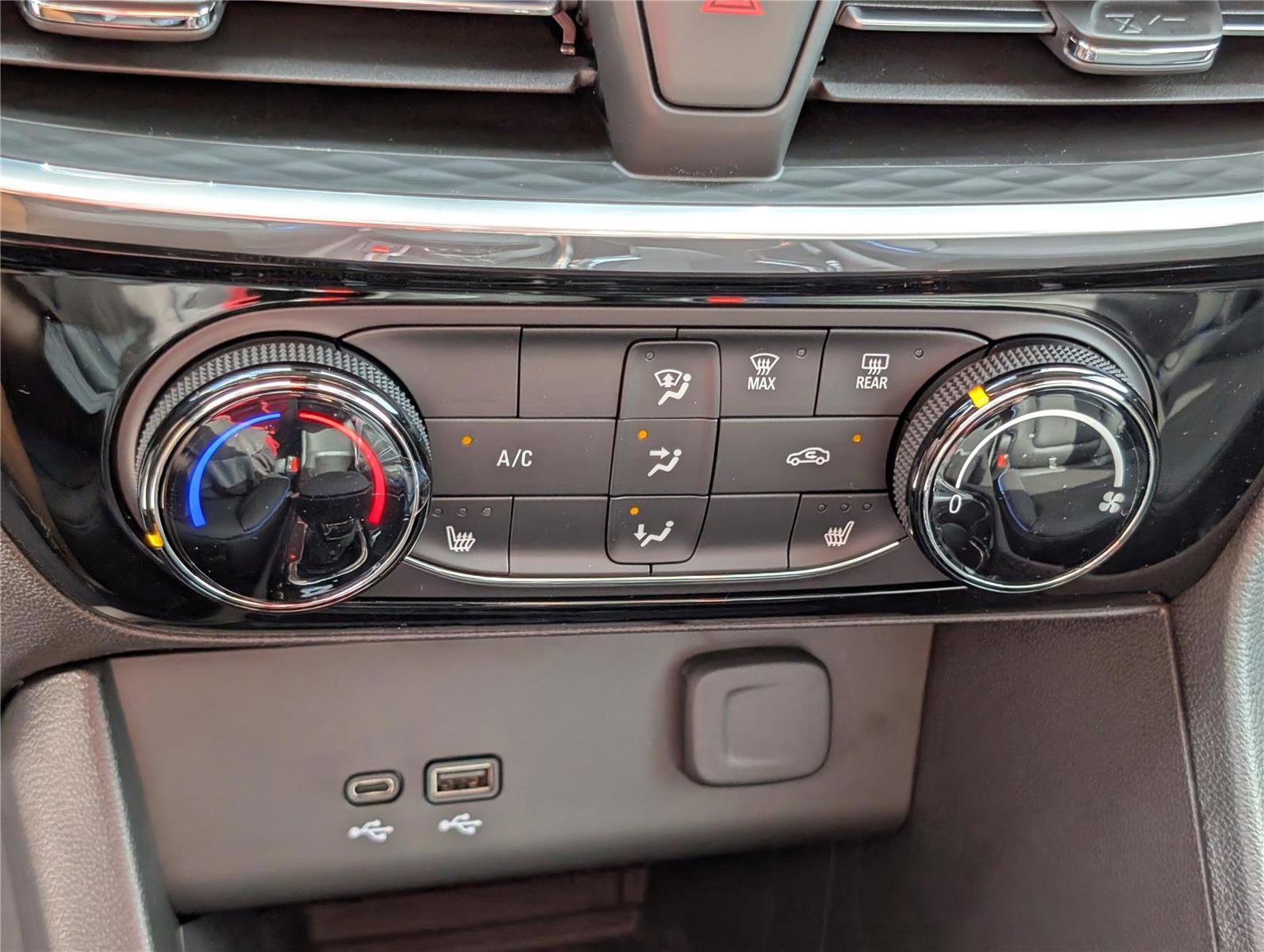 New 2026 Buick Encore GX Sport Touring w/ Advanced Technology Package image 25