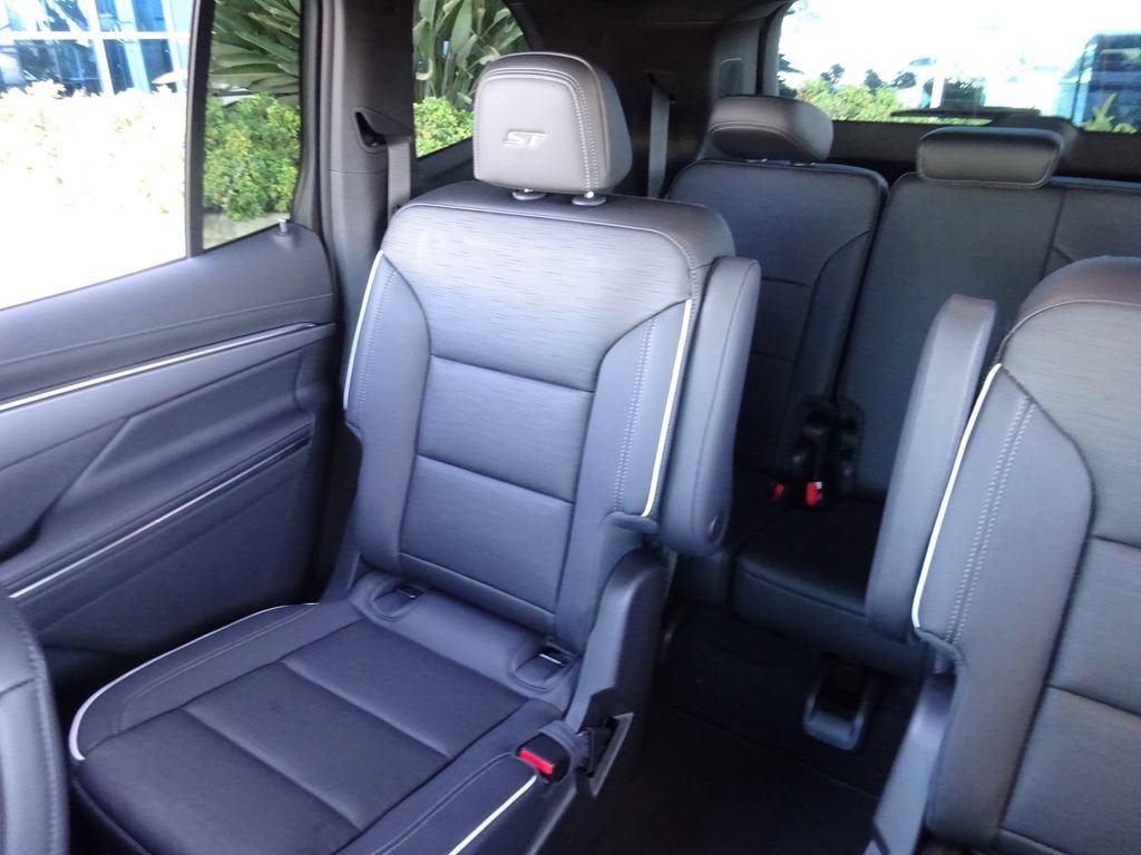 New 2026 Buick Enclave Sport Touring w/ Power Package FWD image 13