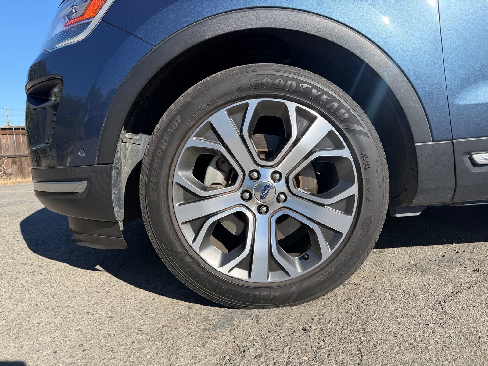 Used 2019 Ford Explorer Platinum AWD/4WD image 9