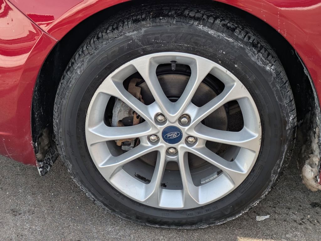 Used 2019 Ford Fusion SE image 10