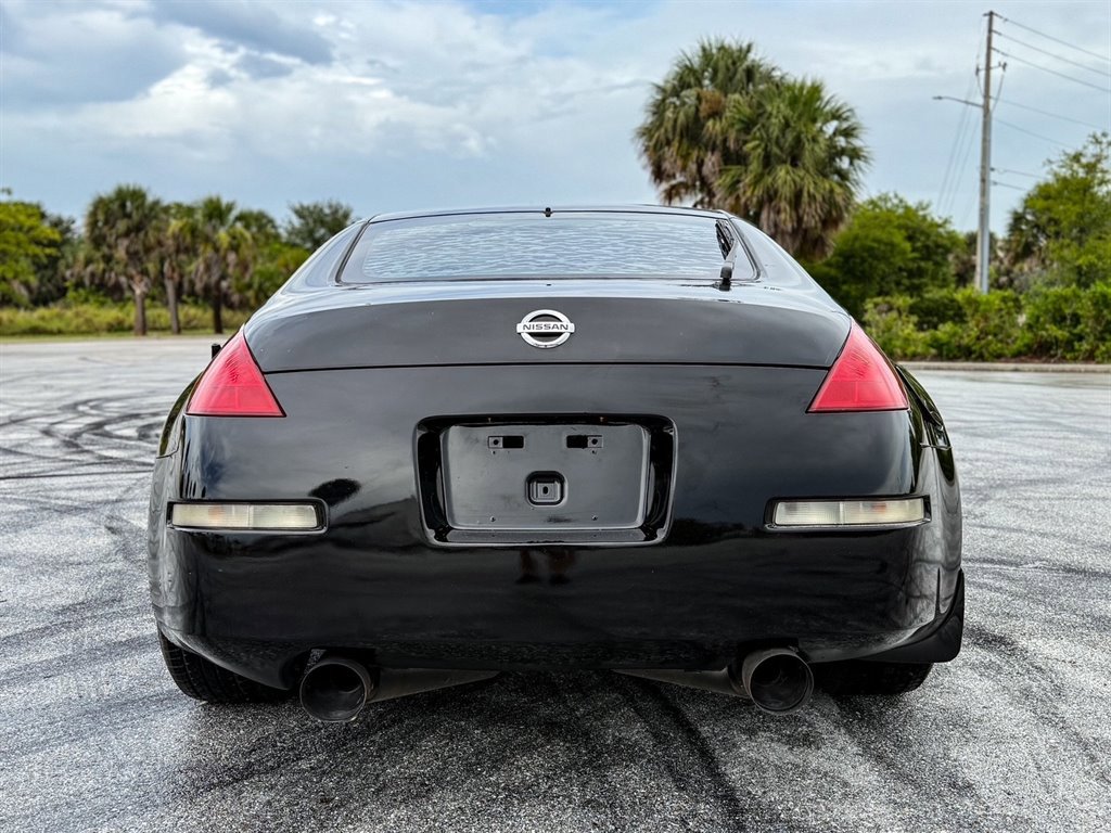 Used 2004 Nissan 350Z Enthusiast w/ Cargo Convenience Pkg image 10