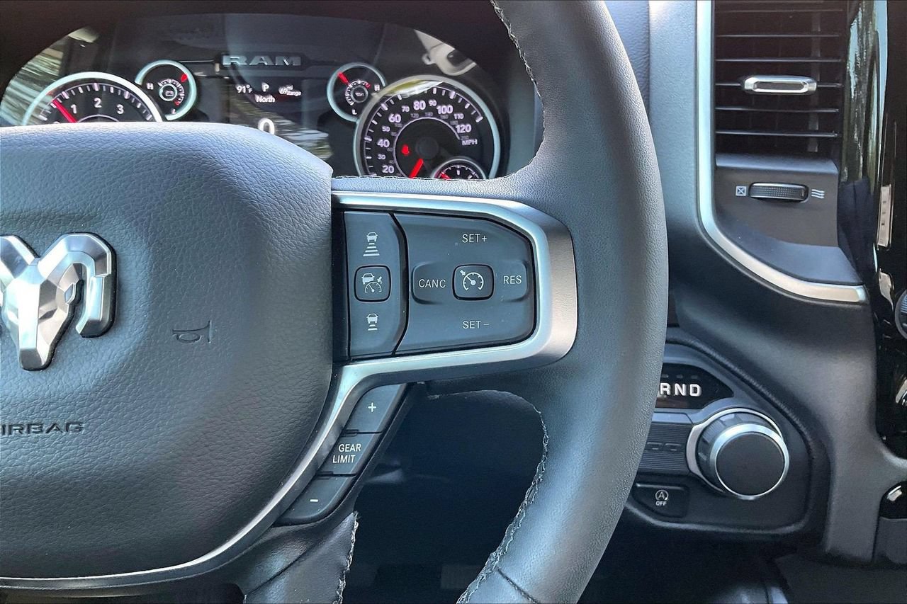 Used 2025 RAM 1500 Big Horn RWD image 30