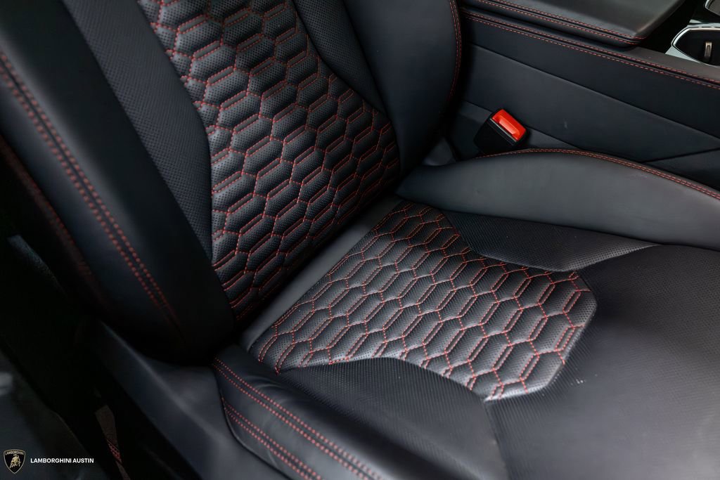 Used 2019 Lamborghini Urus AWD/4WD image 45