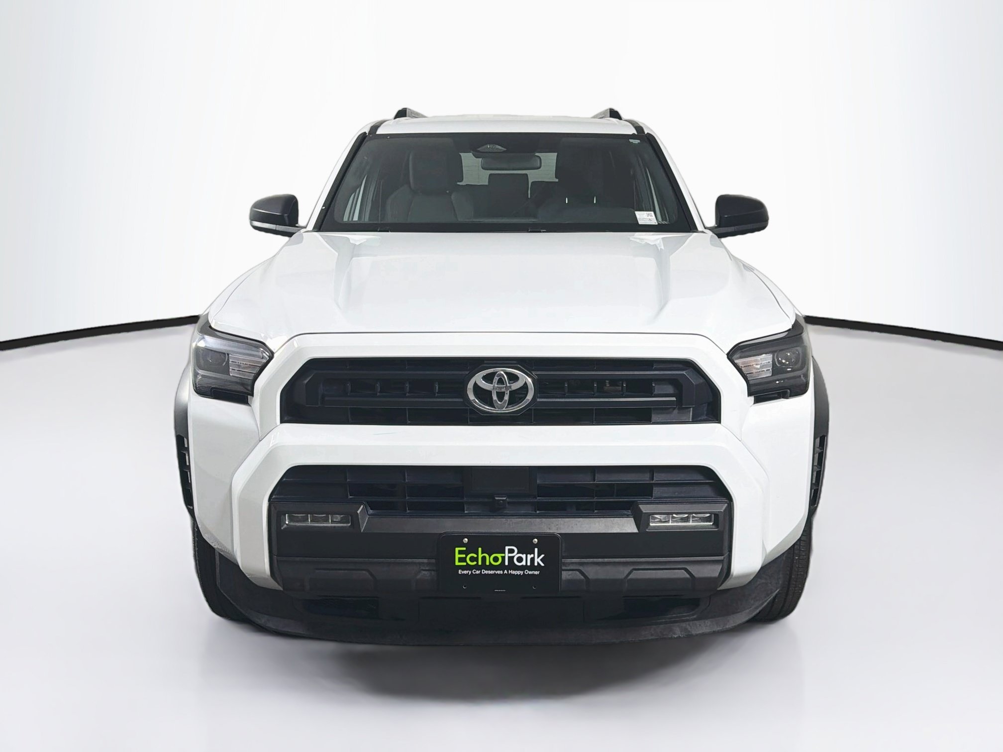 Used 2025 Toyota 4Runner SR5 AWD/4WD image 2