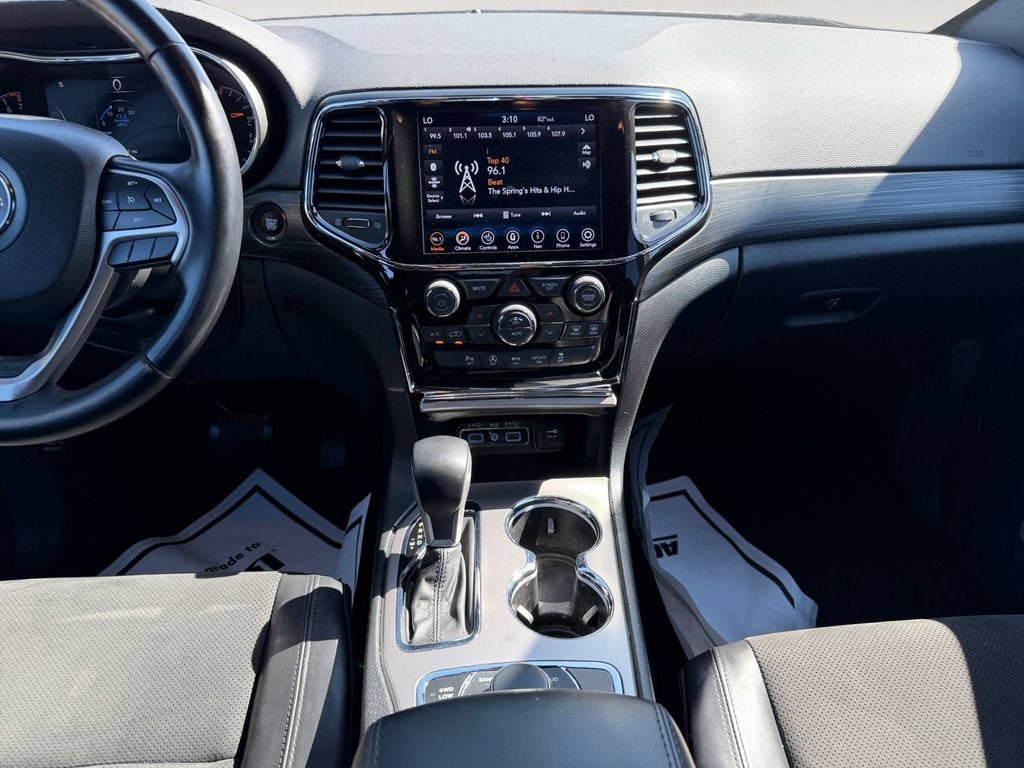 Used 2022 Jeep Grand Cherokee Laredo X AWD/4WD image 11