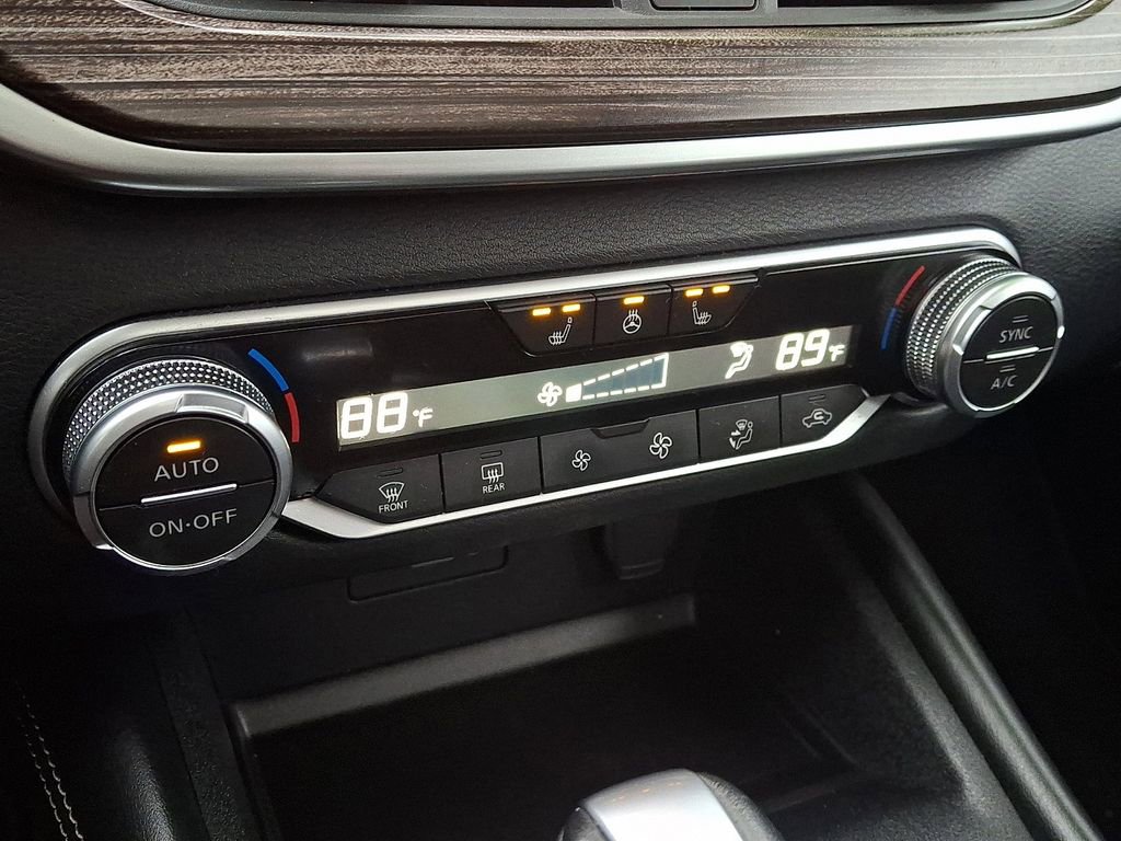 Used 2019 Nissan Altima 2.0 Platinum image 16