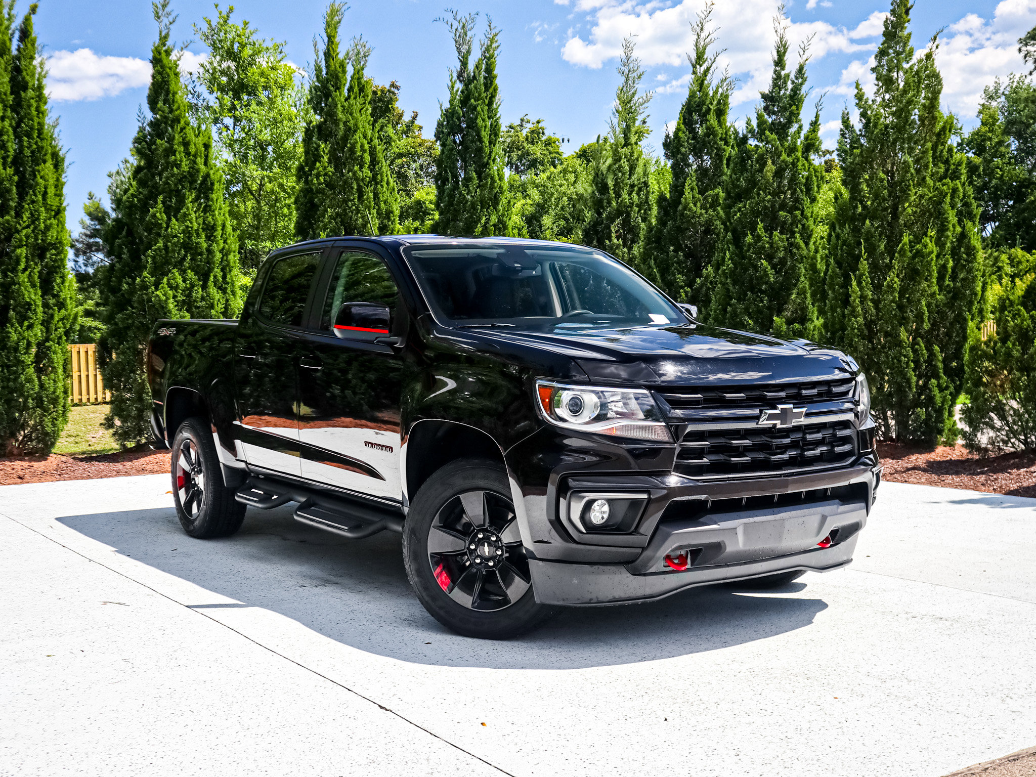 Used 2021 Chevrolet Colorado LT w/ Redline Special Edition AWD/4WD image 2