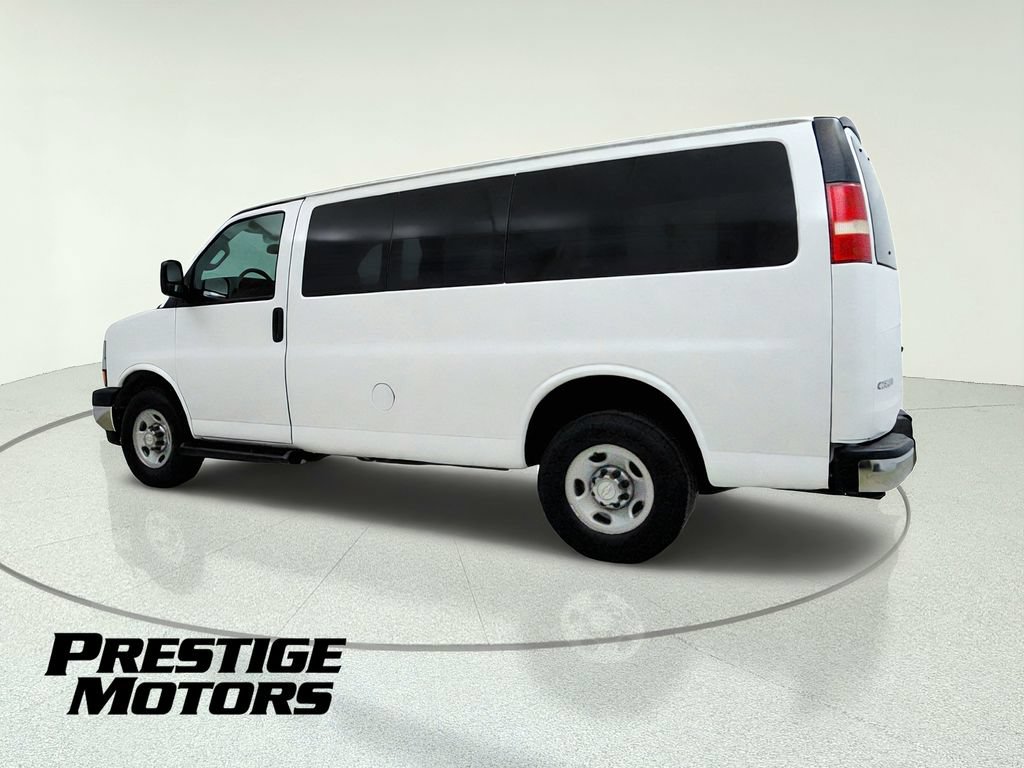 Used 2018 Chevrolet Express 3500 LT w/ LT Preferred Equipment Group RWD image 5