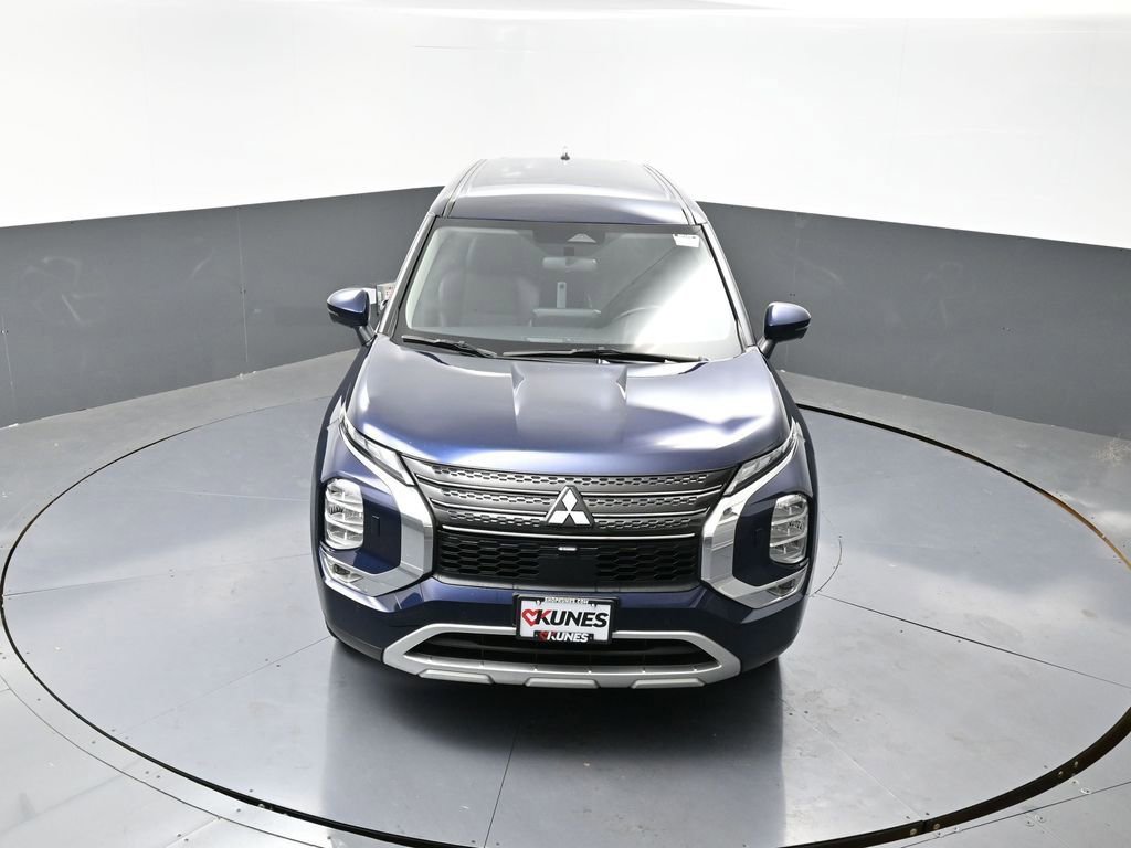Used 2024 Mitsubishi Outlander AWD image 44