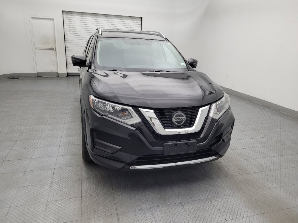 Used 2018 Nissan Rogue SV w/ Sun & Sound Touring Package AWD/4WD image 14