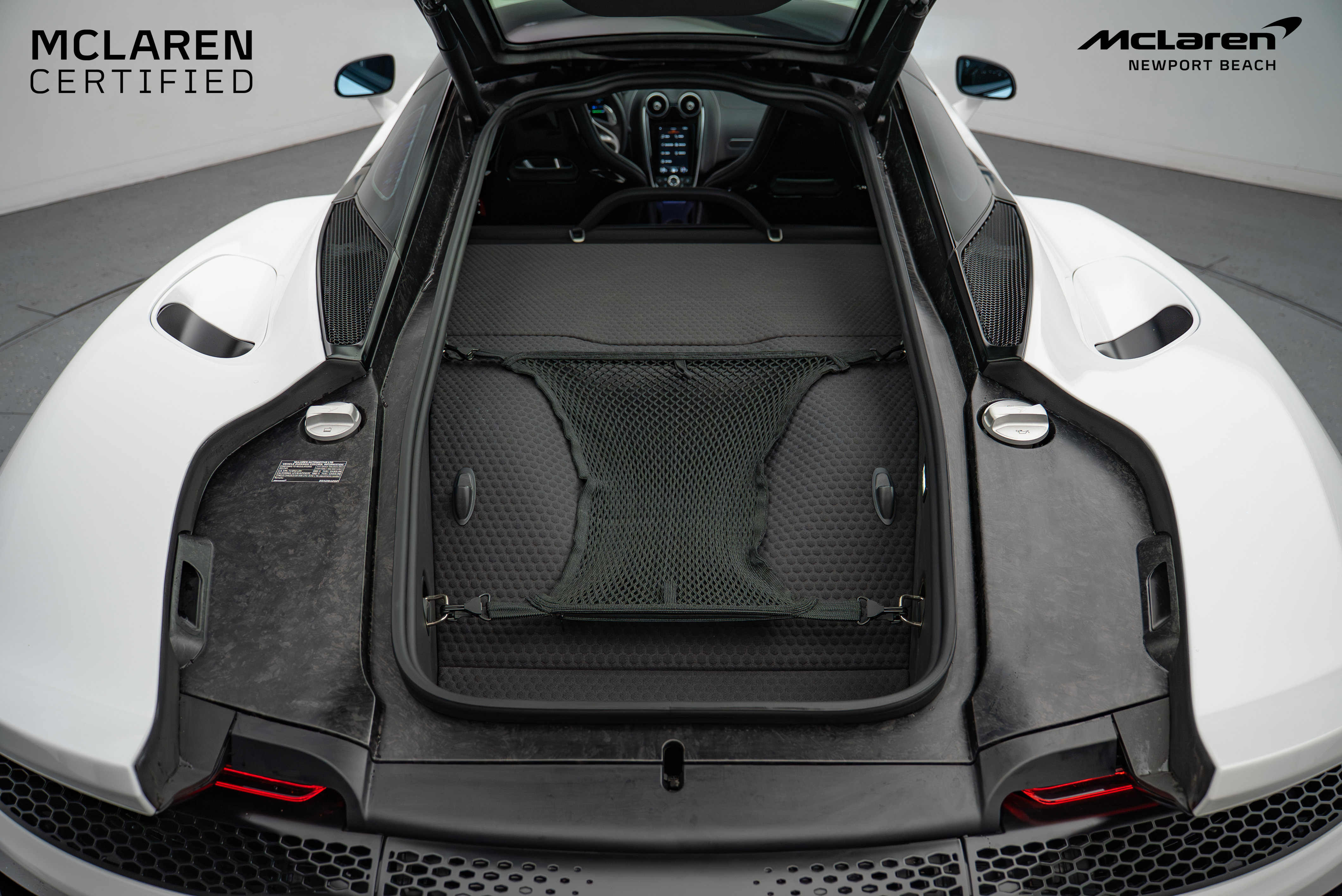 Used 2022 McLaren GT image 18