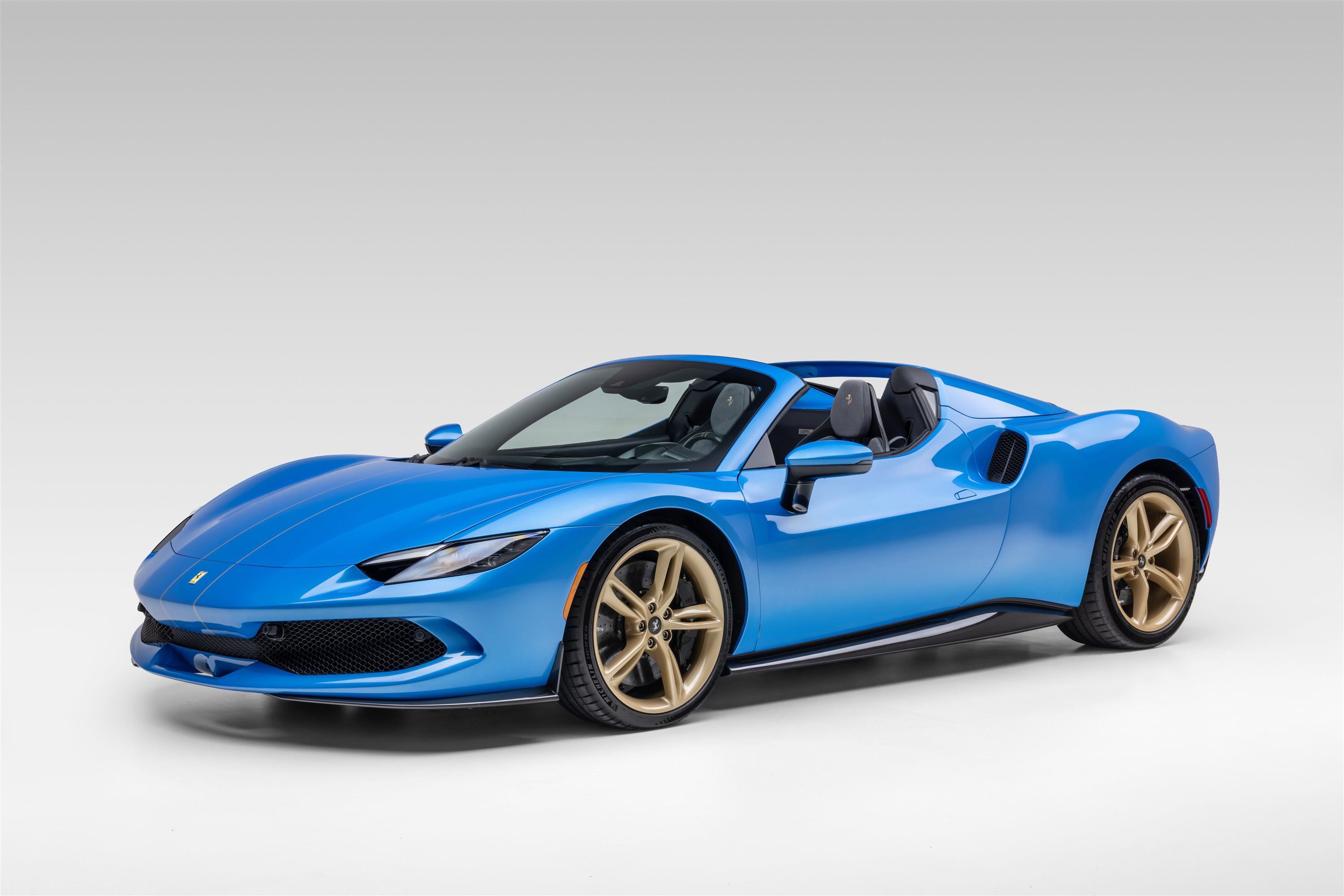 Used 2024 Ferrari 296 GTS RWD image 3