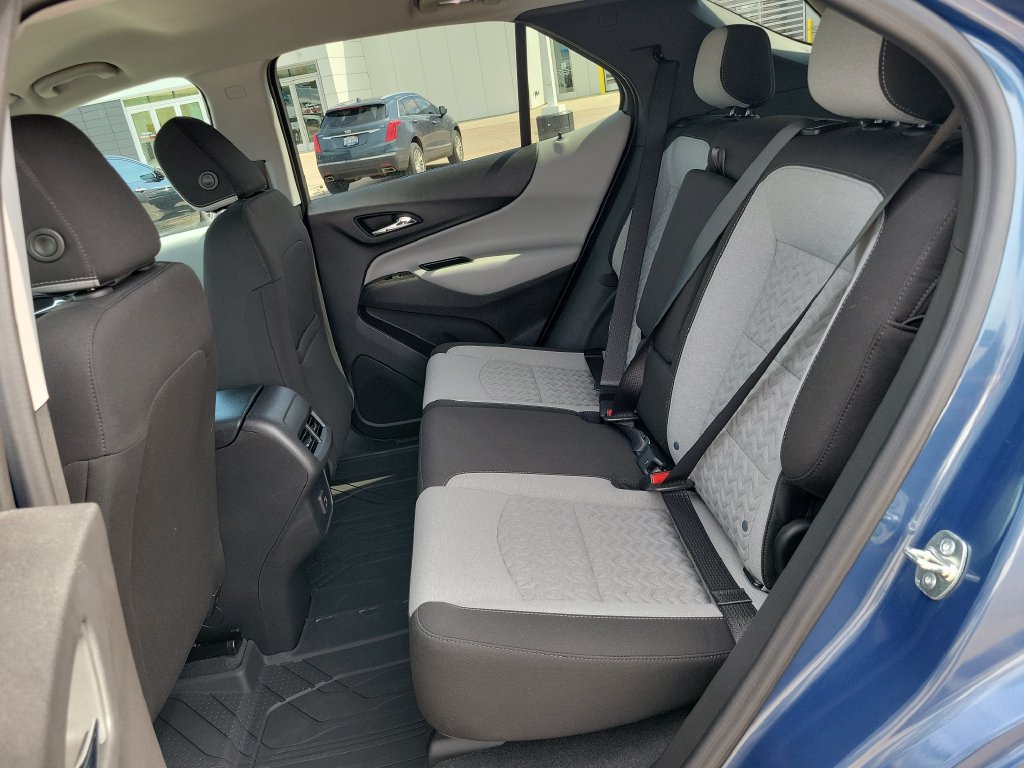 Used 2024 Chevrolet Equinox LS w/ LS Convenience Package AWD/4WD image 31