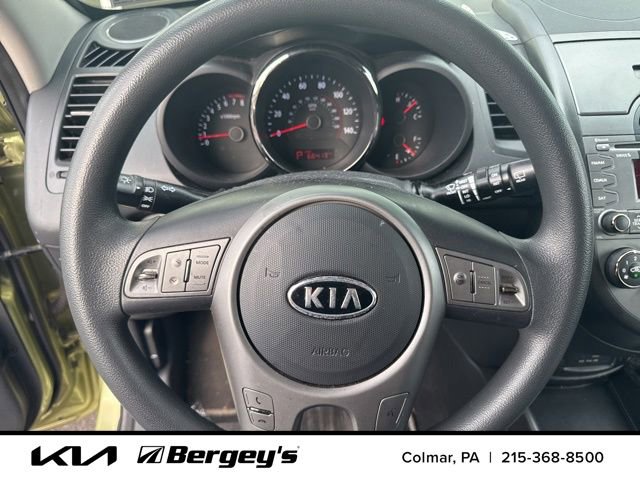 Used 2010 Kia Soul + FWD image 11