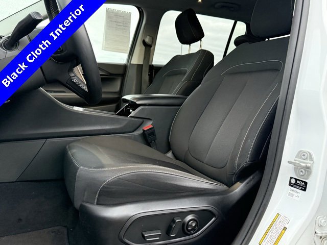 Used 2023 Jeep Grand Cherokee L Laredo image 2