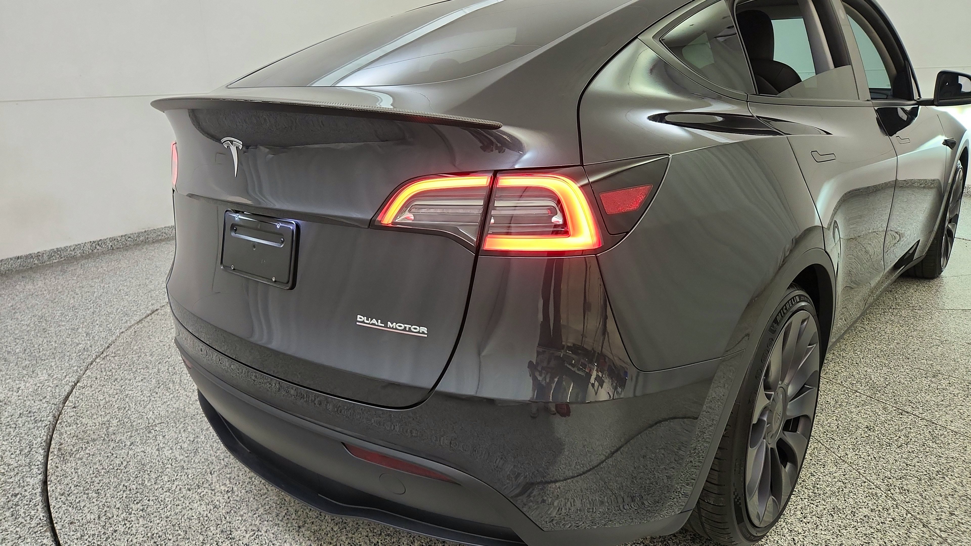 Used 2024 Tesla Model Y Performance AWD/4WD image 29