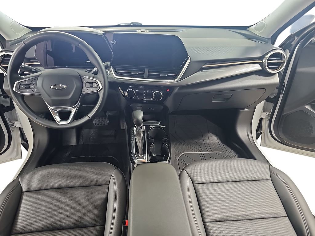 Certified 2024 Chevrolet Trax ACTIV w/ Driver Confidence Package image 11