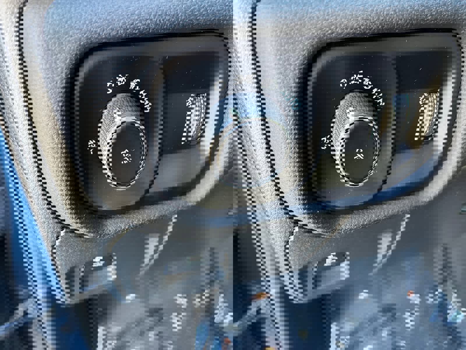 Used 2024 RAM 1500 Laramie image 15