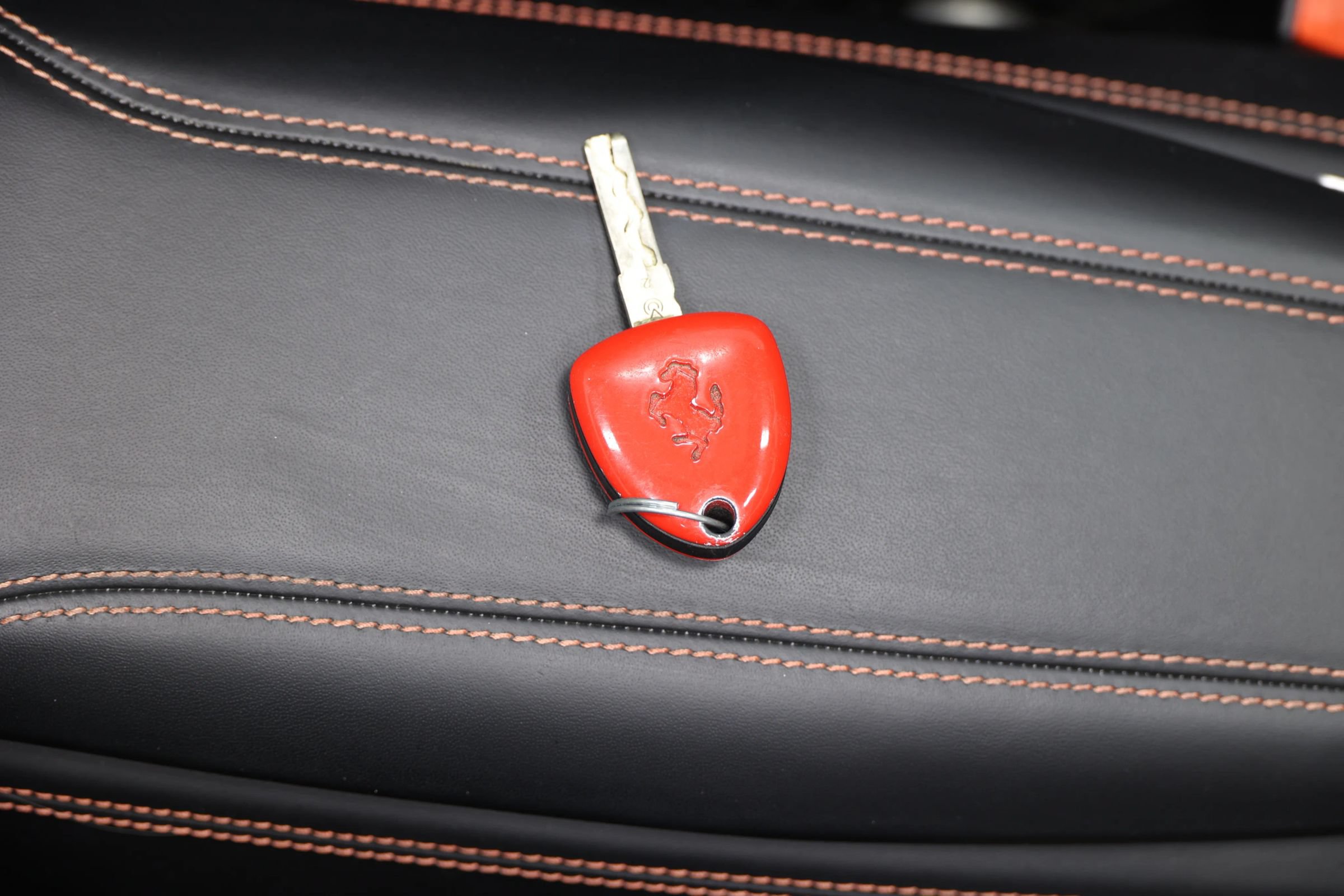 Used 2017 Ferrari California T RWD image 5