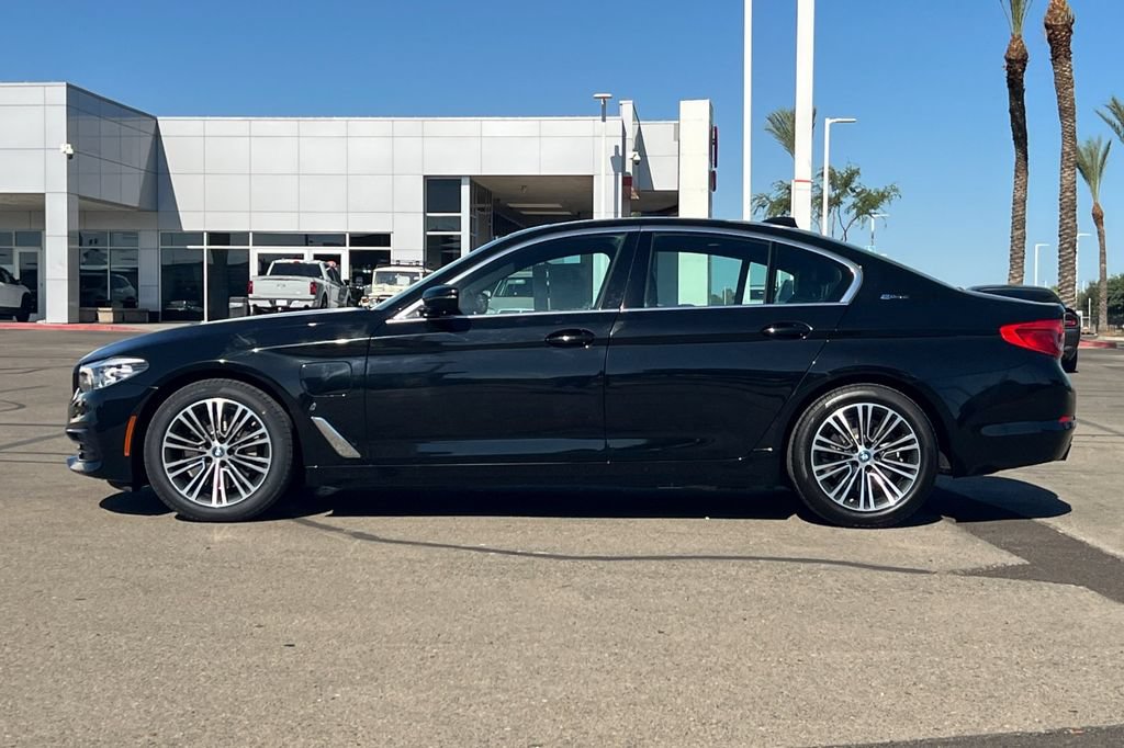 Used 2019 BMW 530e w/ Convenience Package RWD image 9