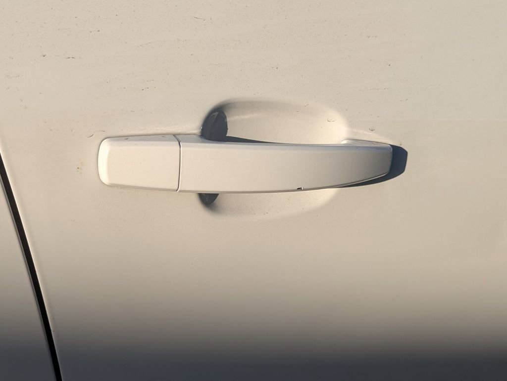 Used 2020 Chevrolet Trax LT FWD image 18