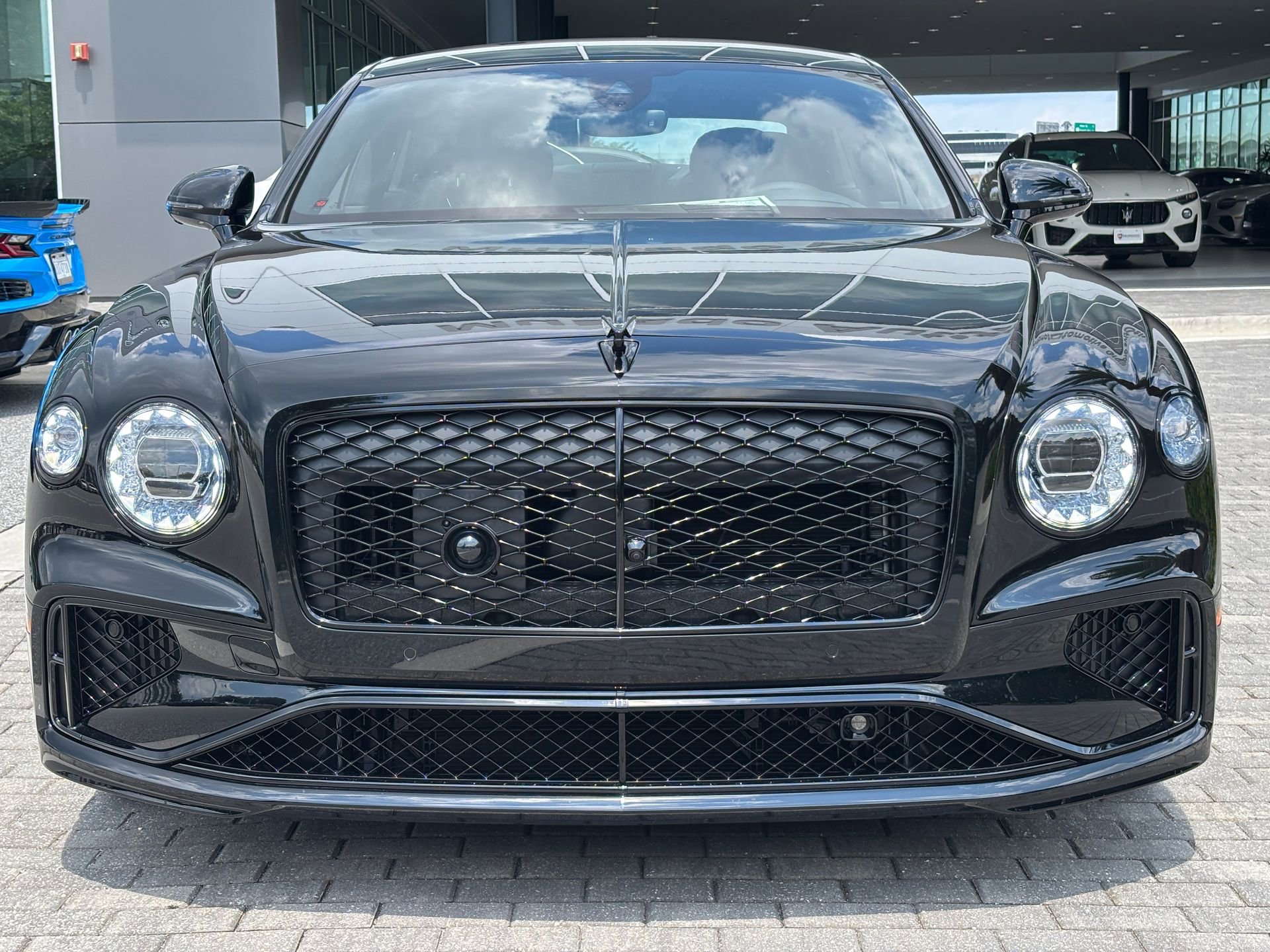 New 2025 Bentley Flying Spur Plug-In Hybrid image 8
