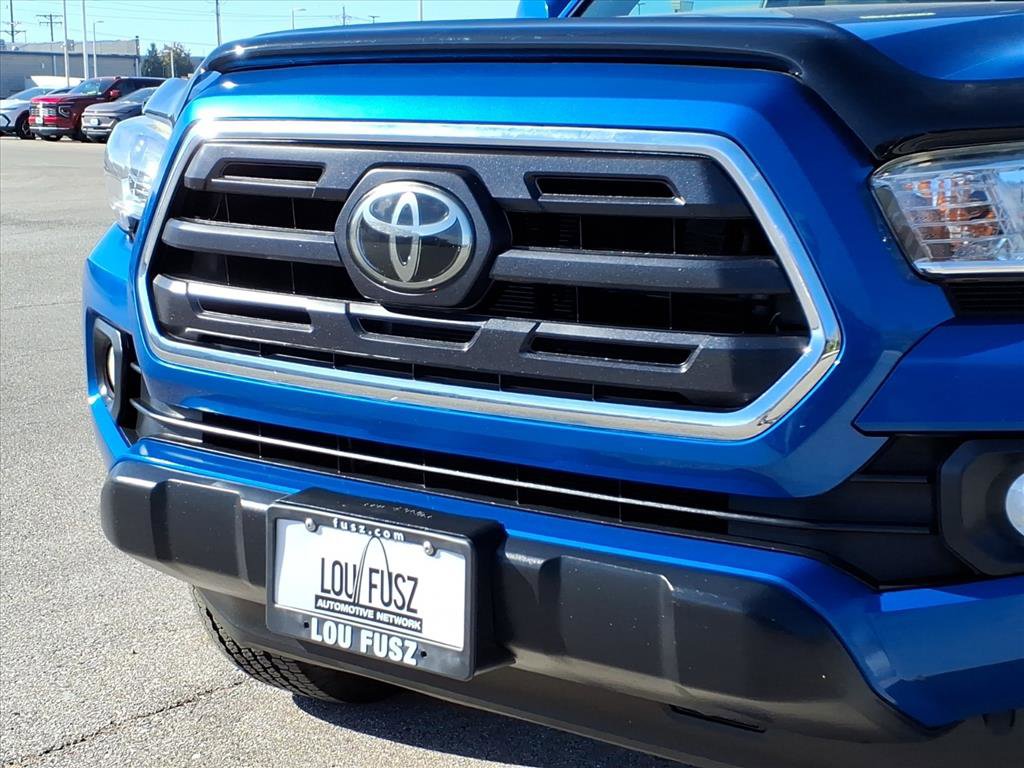 Used 2018 Toyota Tacoma SR image 33