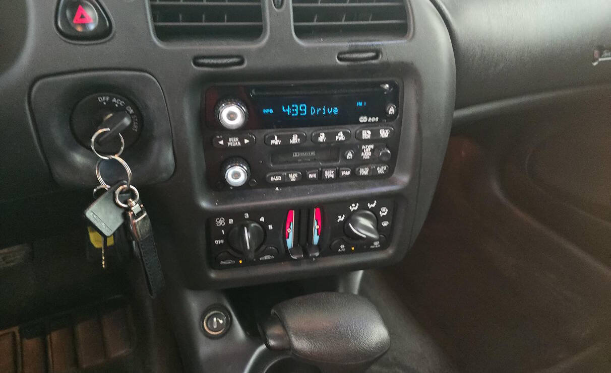 Used 2002 Chevrolet Monte Carlo SS w/ Preferred Equipment Group FWD image 14