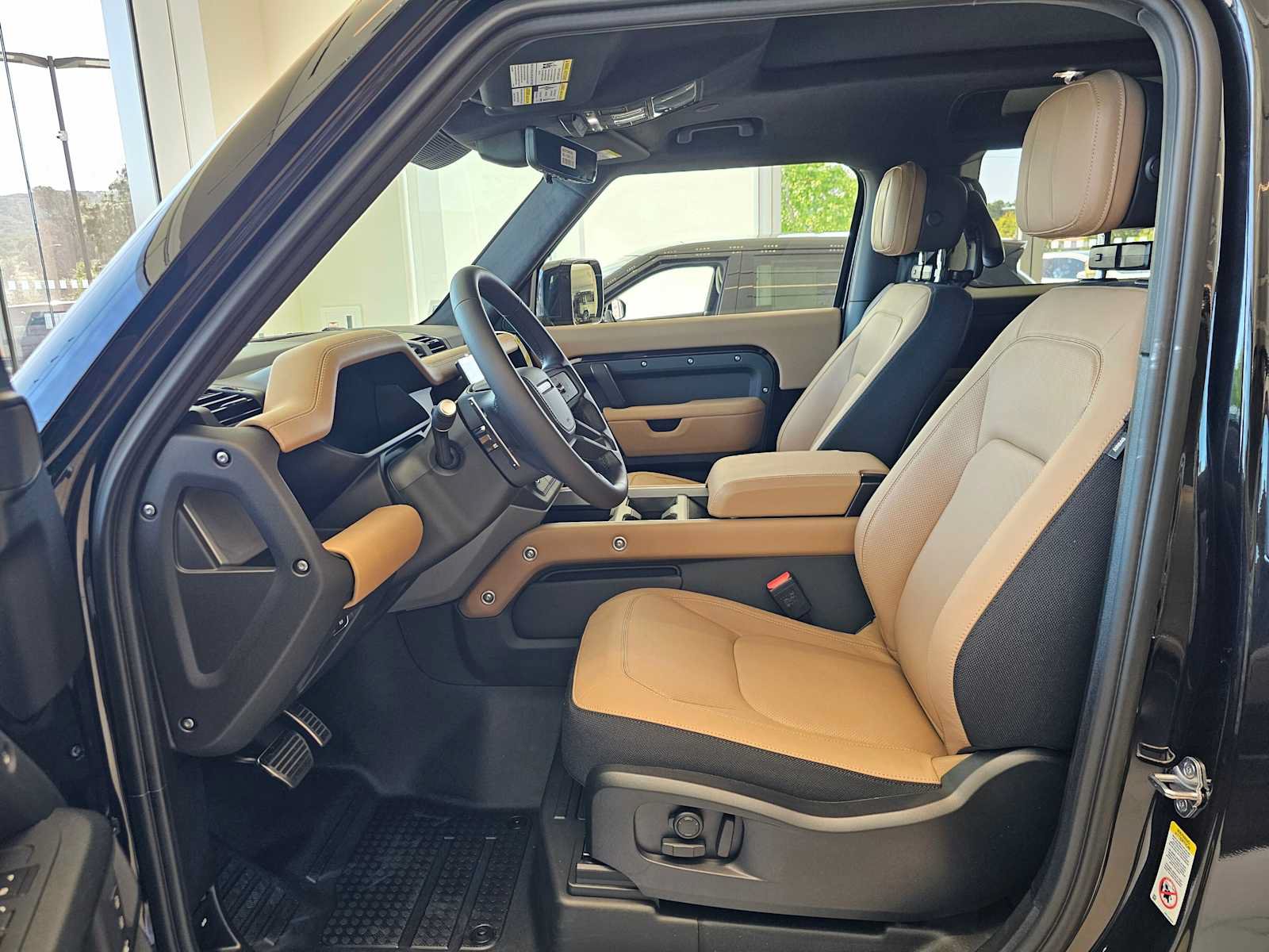 New 2026 Land Rover Defender 90 V8 AWD/4WD image 18