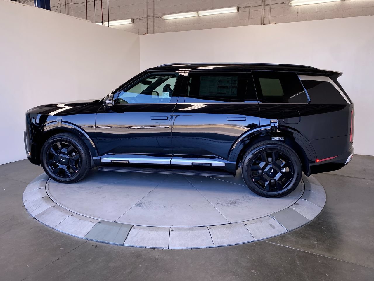 New 2027 Kia Telluride SX Prestige AWD/4WD image 2