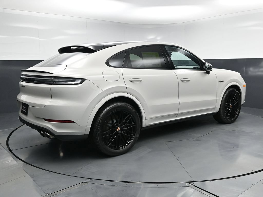 New 2026 Porsche Cayenne E-Hybrid Coupe AWD/4WD image 11
