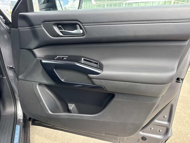 New 2026 Nissan Pathfinder Platinum FWD image 17