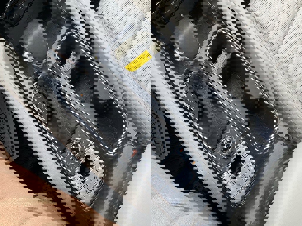 Used 2020 Kia Telluride SX w/ SX Prestige Package image 14