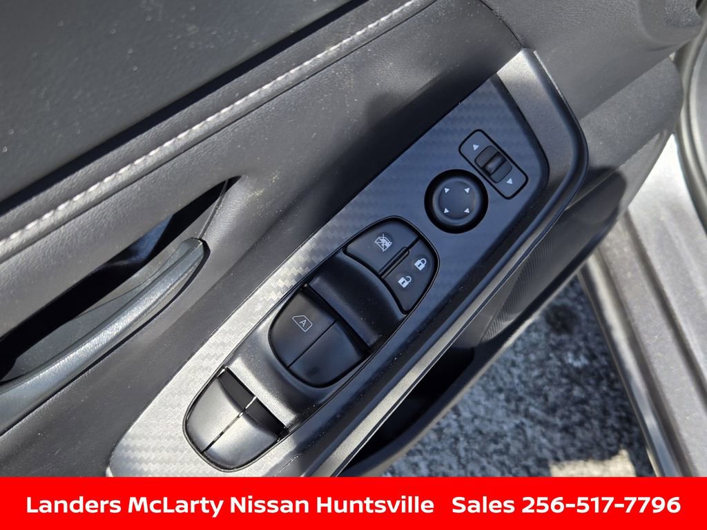 Used 2025 Nissan Sentra S image 21