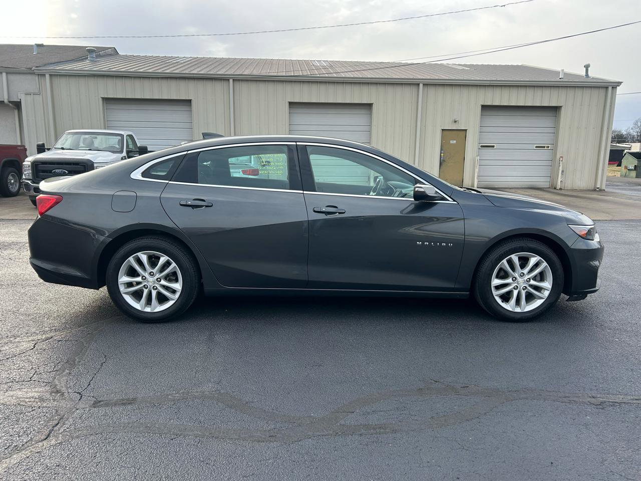 Used 2016 Chevrolet Malibu LT image 4