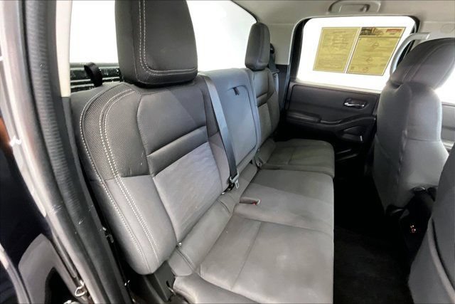 Used 2022 Nissan Frontier SV AWD/4WD image 18