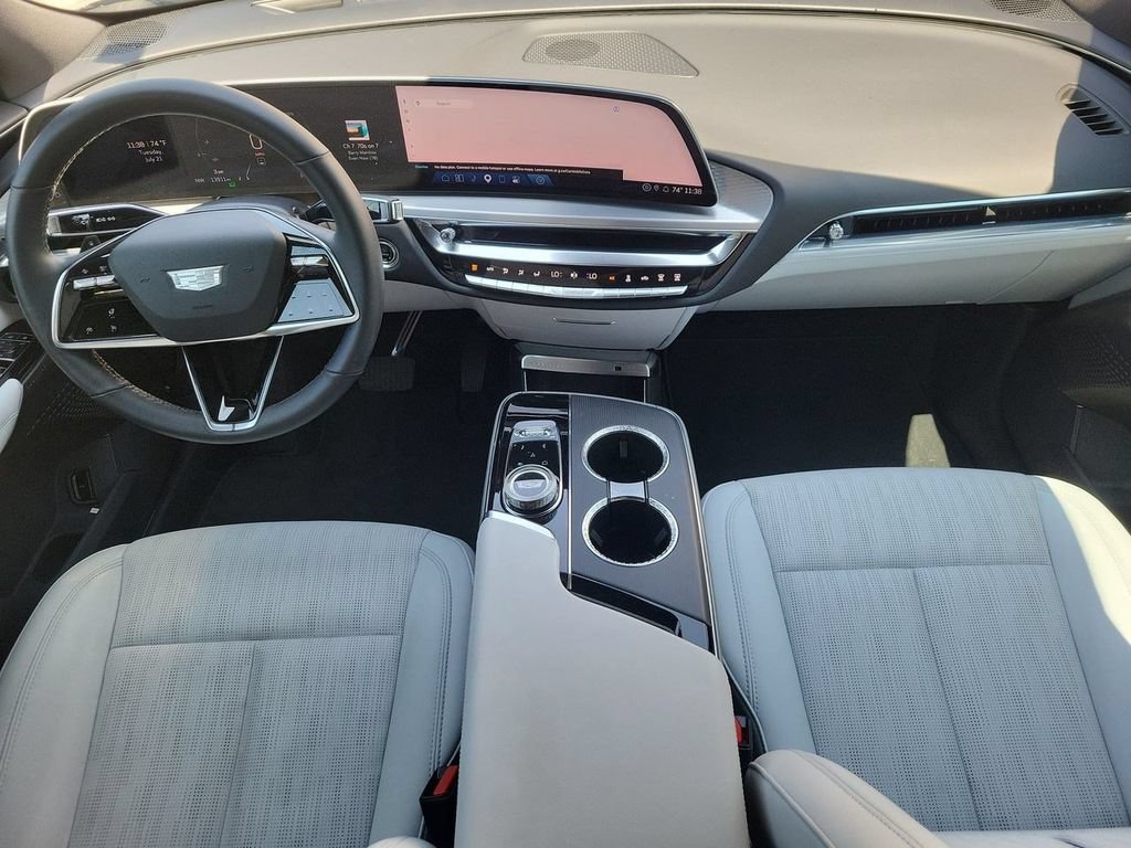 Used 2024 Cadillac Lyriq Sport AWD/4WD image 27